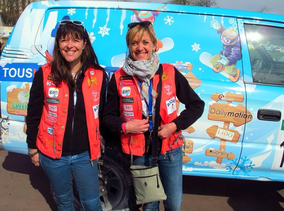 Départ rallye des gazelles Delphine et Christine